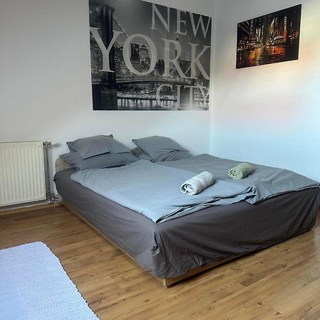 זלאגרסג Hotello Apartmanhaz Es Panzio מראה חיצוני תמונה