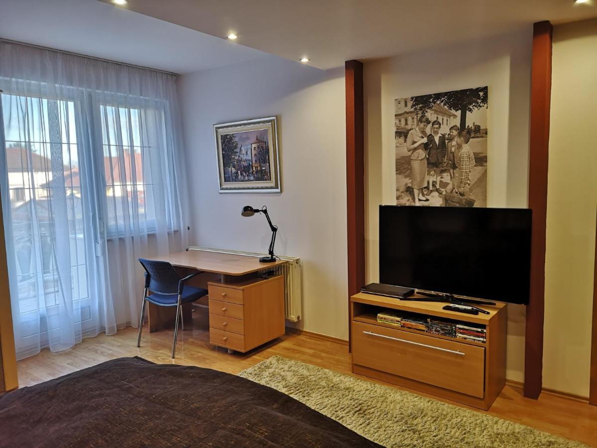זלאגרסג Hotello Apartmanhaz Es Panzio מראה חיצוני תמונה