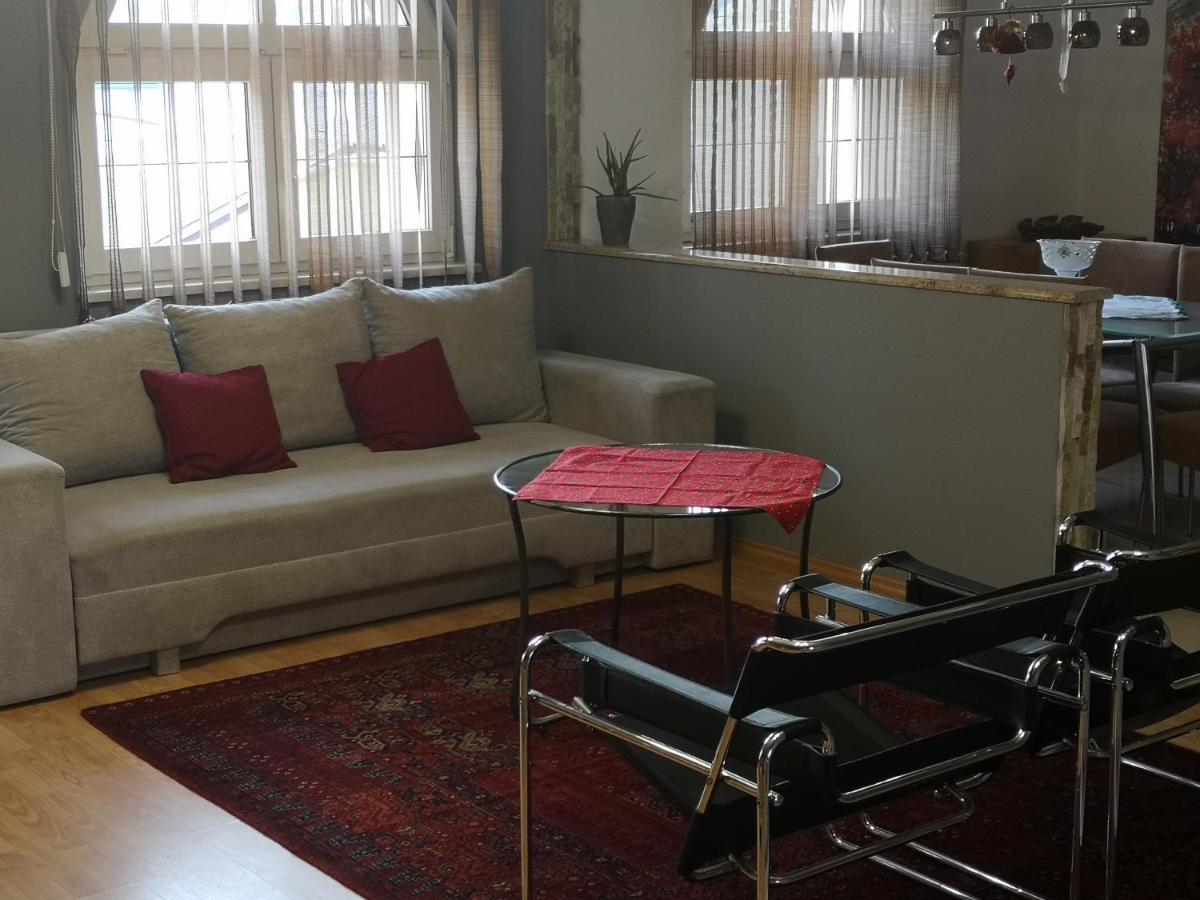 זלאגרסג Hotello Apartmanhaz Es Panzio מראה חיצוני תמונה