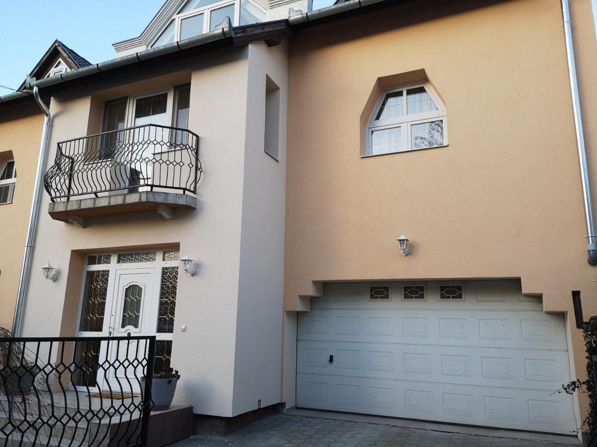 זלאגרסג Hotello Apartmanhaz Es Panzio מראה חיצוני תמונה