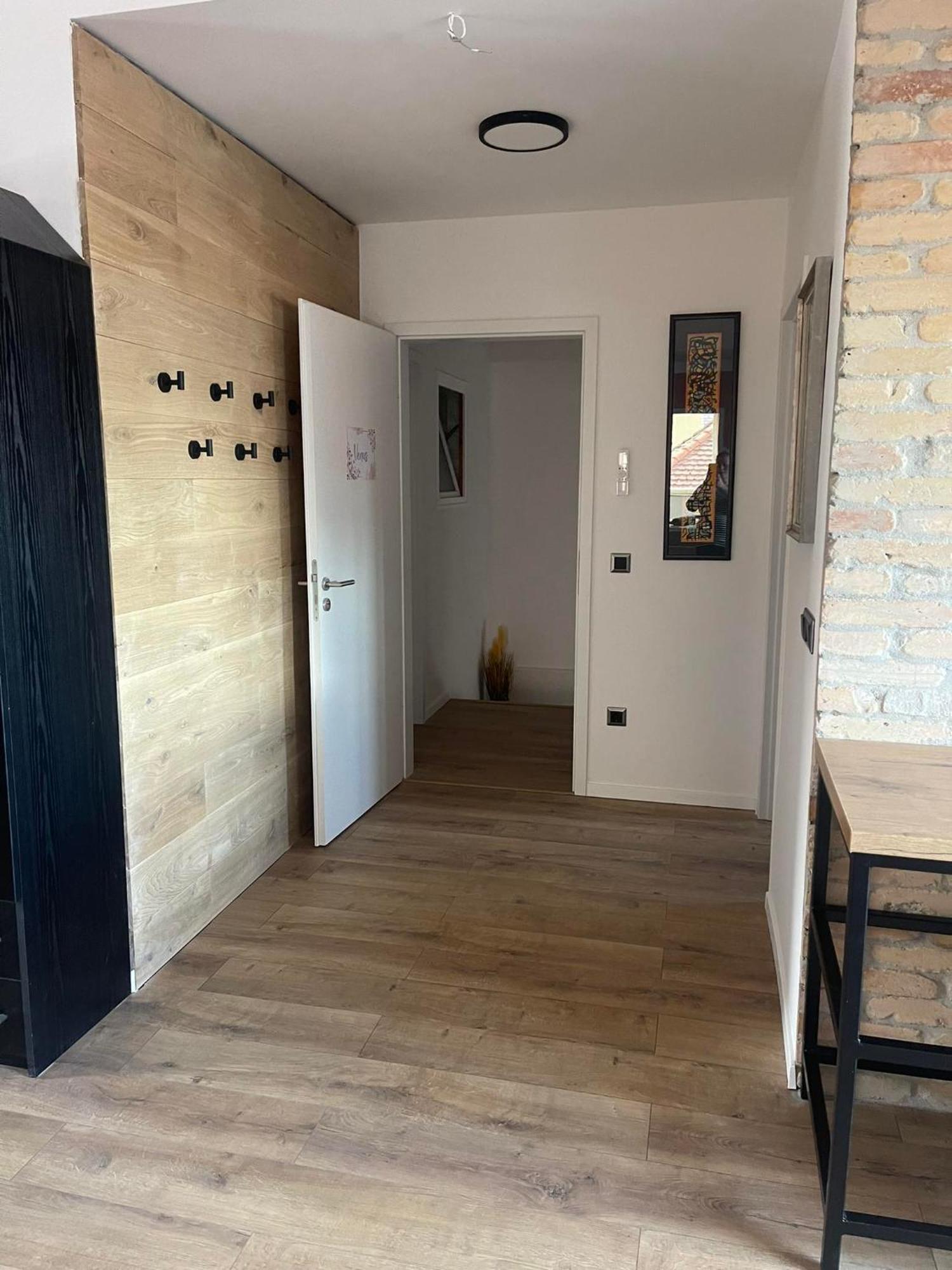 זלאגרסג Hotello Apartmanhaz Es Panzio מראה חיצוני תמונה